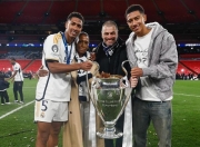 开云足球直播-多特蒙德新援首秀表现抢眼，球迷掌声不断的简单介绍