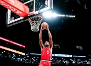 开云体育入口-76人碾压篮网，伦纳德打破历史纪录