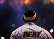 开云体育官网-爱德华兹的东方启示录，当个人英雄主义点燃团队奇迹—山西爆冷广厦的篮球哲学