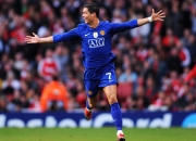 开云足球直播-新王登基，乌克兰轻取德国，本泽马点燃赛场之夜