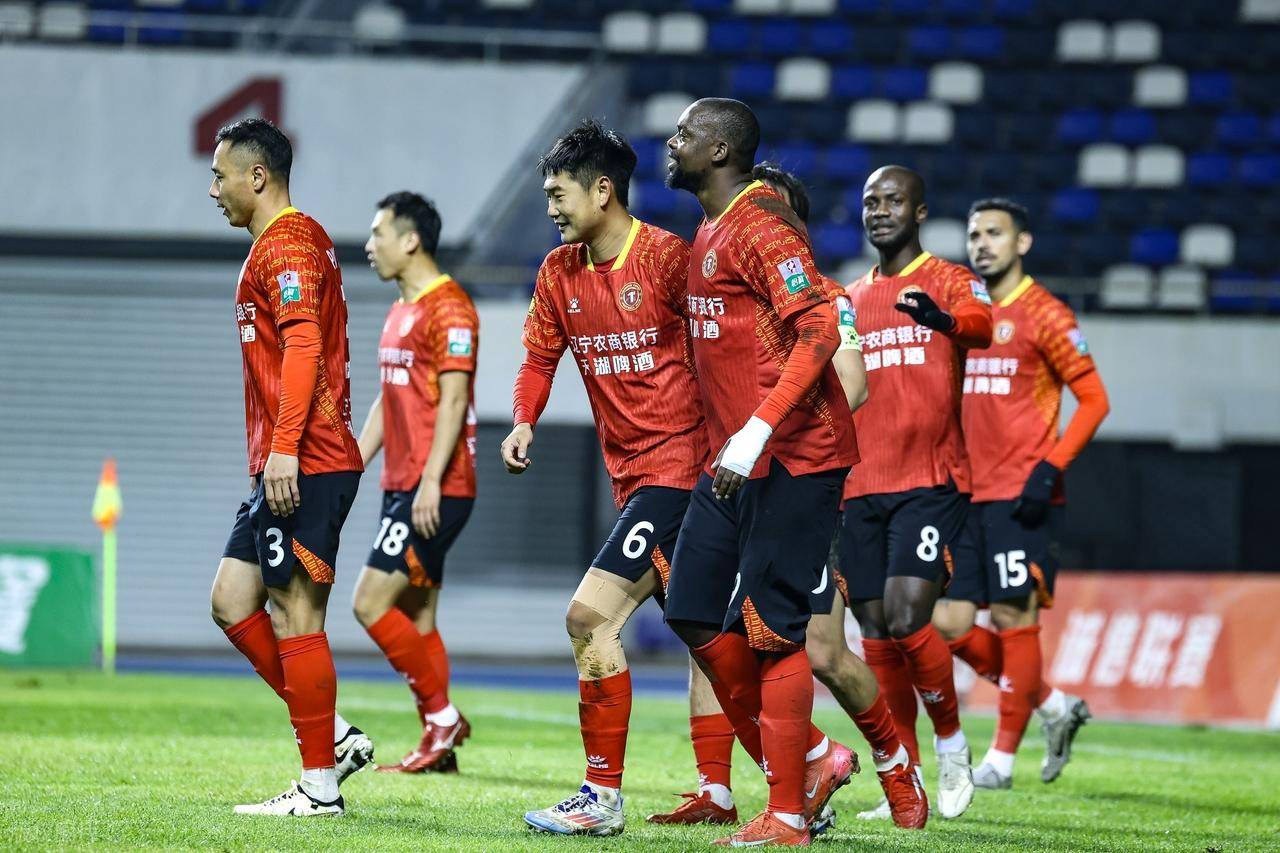 关于紧张局势:两支优秀球队将在场上进行角逐的信息 关于紧张局势:两支优秀球队将在场上进行角逐的信息