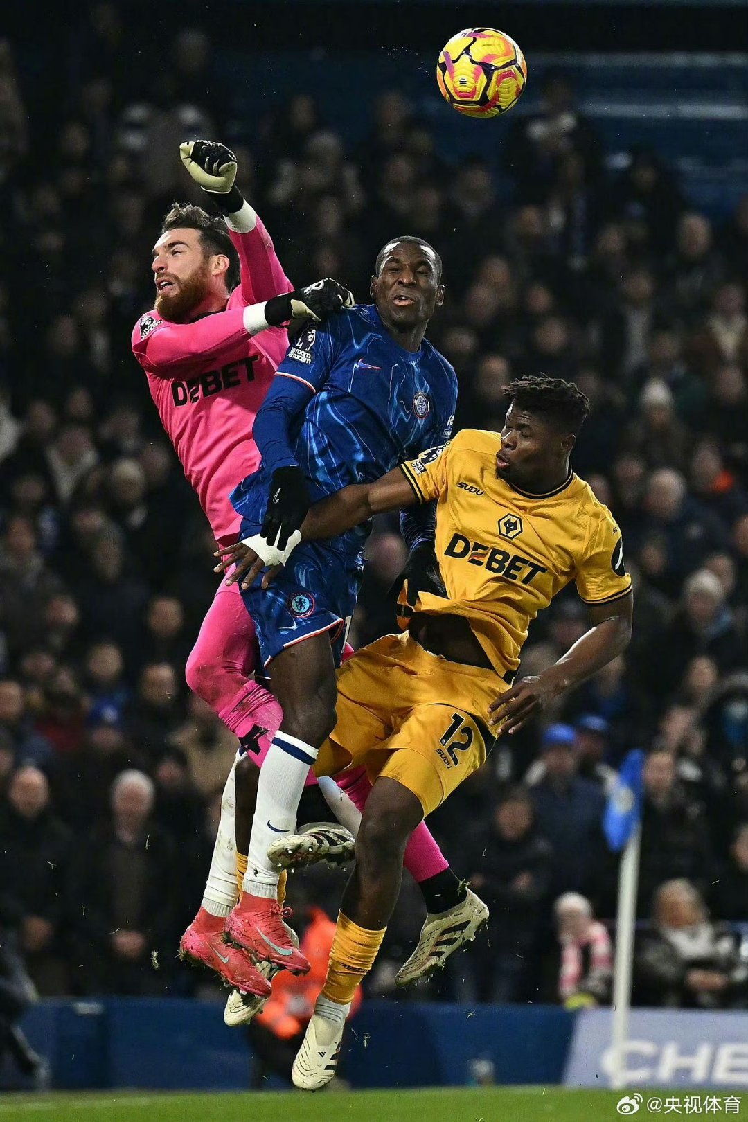 包含切尔西大胜，晋级前景更加乐观的词条