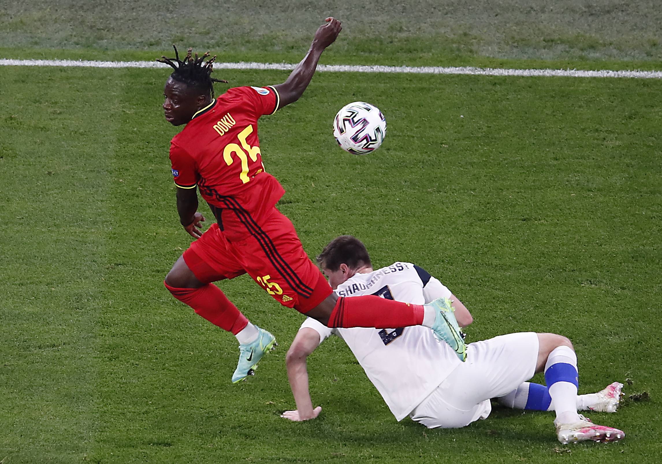 比利时球员在国际联赛中大放异彩 比利时球员在国际联赛中大放异彩