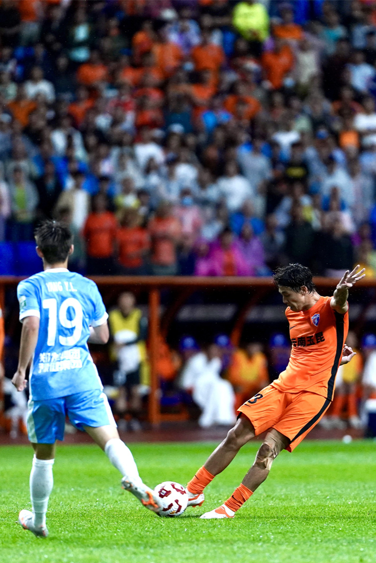 劲爆对决：球员积极备战期待辉煌表现的简单介绍