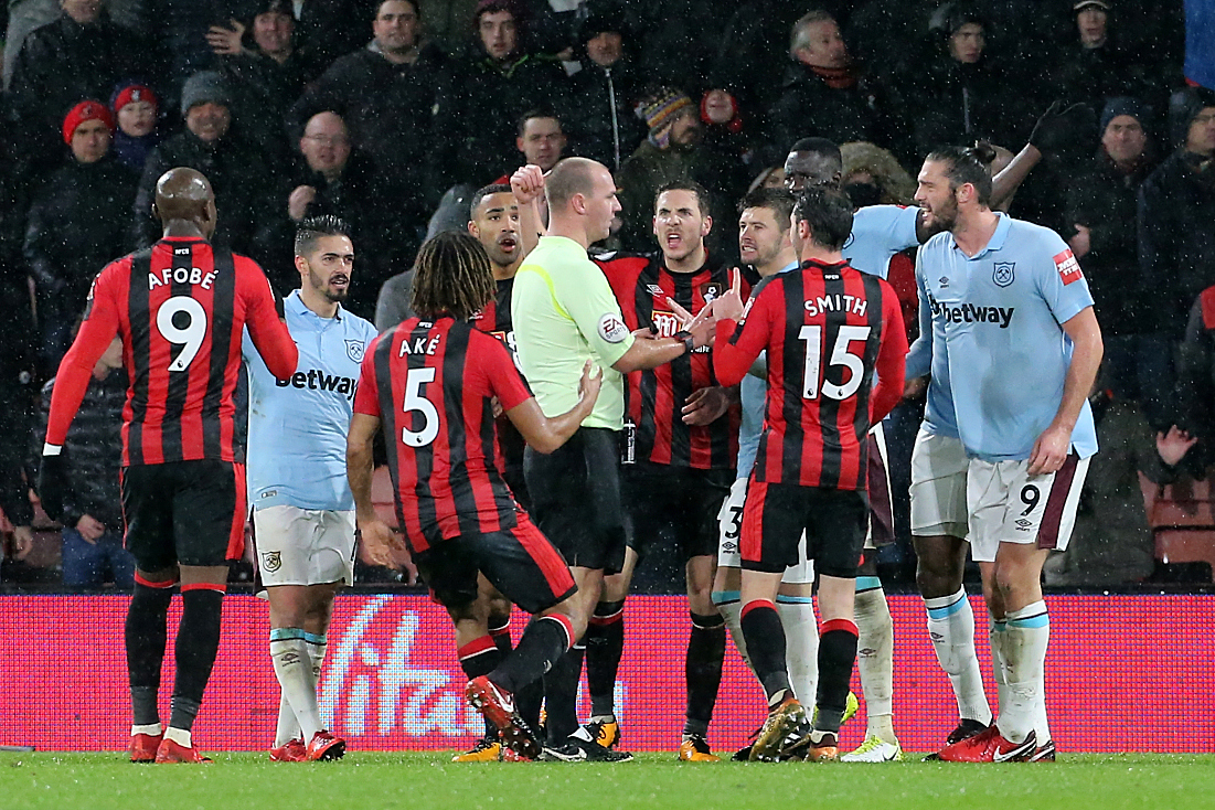 西汉姆联主场逼平托特纳姆热刺，表现出色的简单介绍