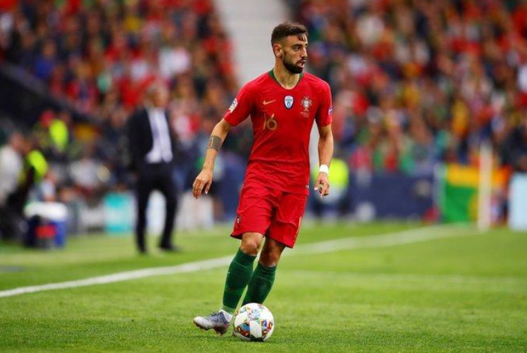 国家队高唱团结之歌，为欧洲杯赛事而战