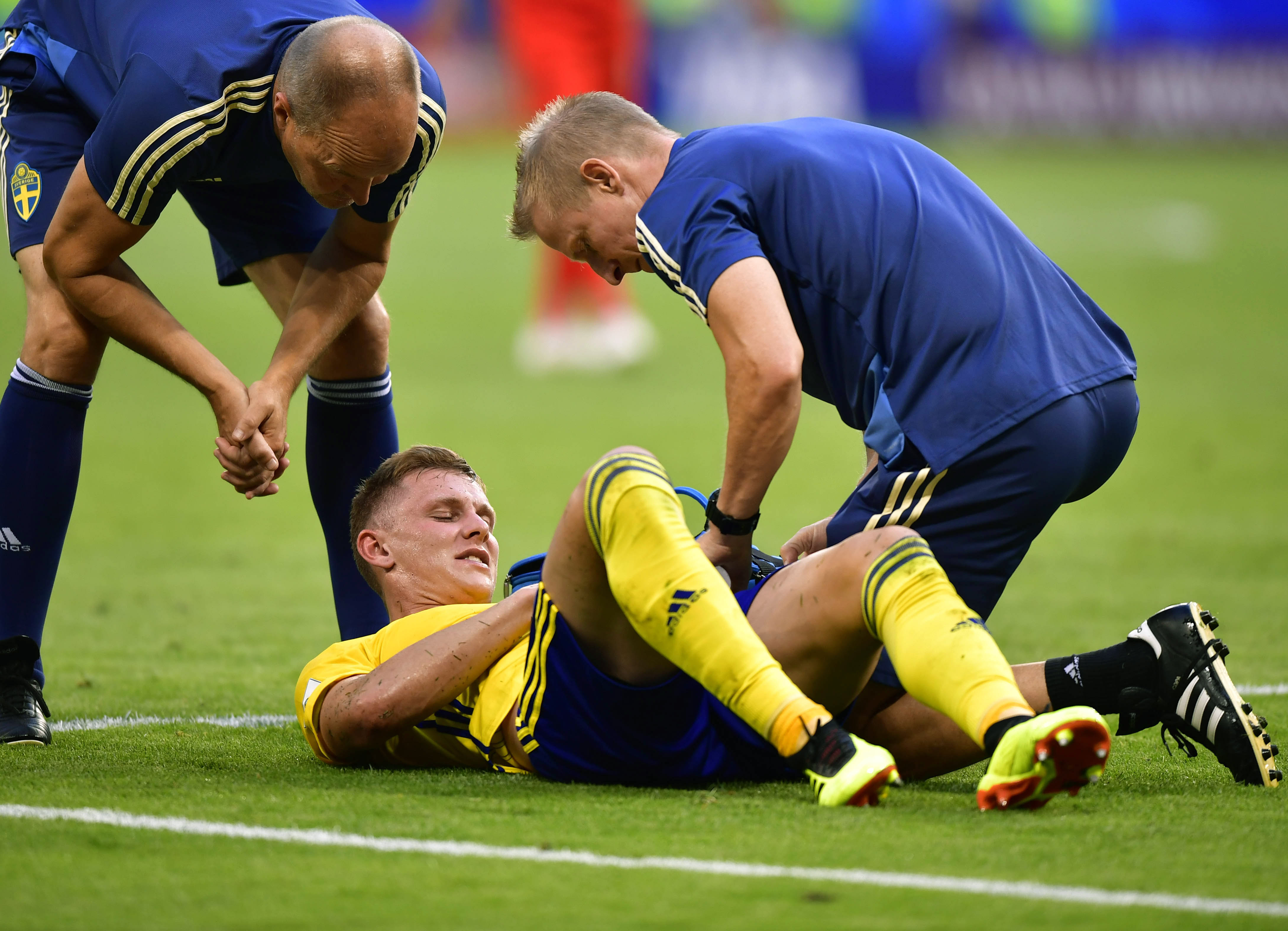 瑞典队在欧洲足球联赛中积极备战