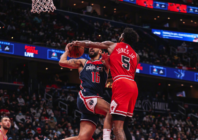 包含公牛连胜收官，东部排名稳定的词条