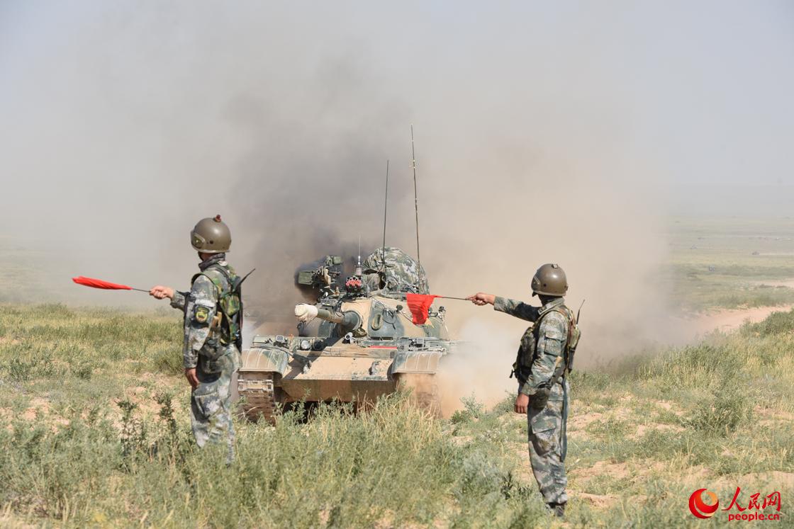 超级大战空前激烈，令人热血沸腾