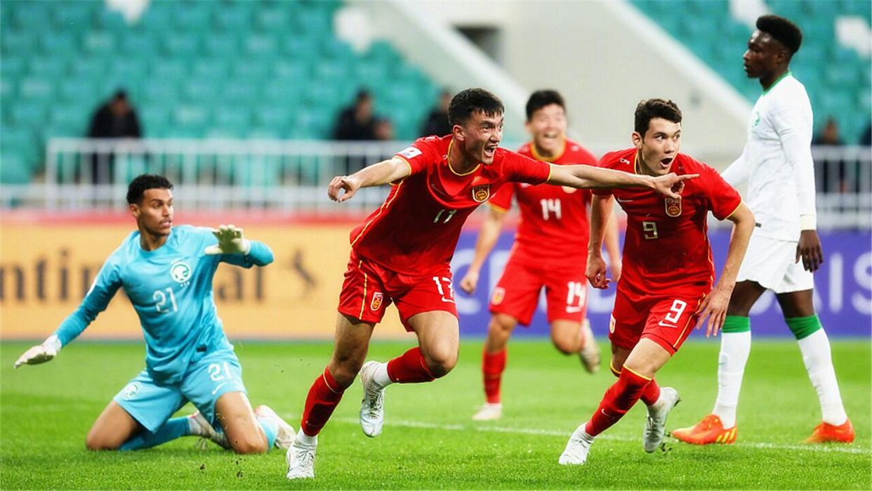 亚洲足球比赛上演多场惊心动魄的比拼