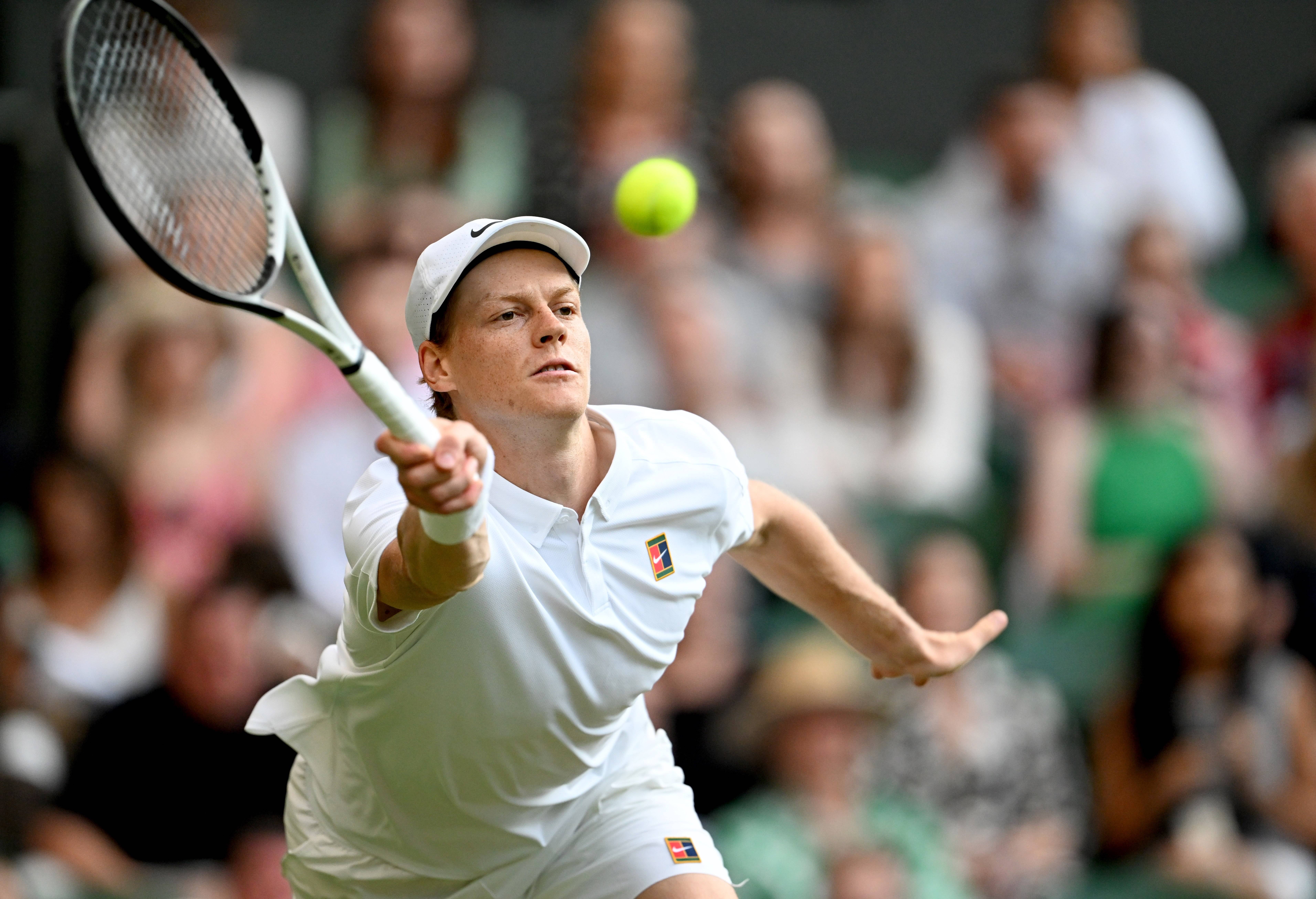 关于温网险胜蒙特卡洛大师赛，辛纳统治全场的信息