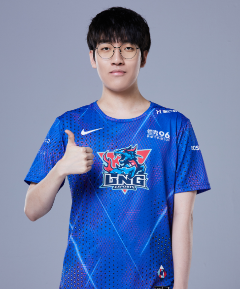 EDG轻取HKA，Tarzan三分雨点燃全场的简单介绍