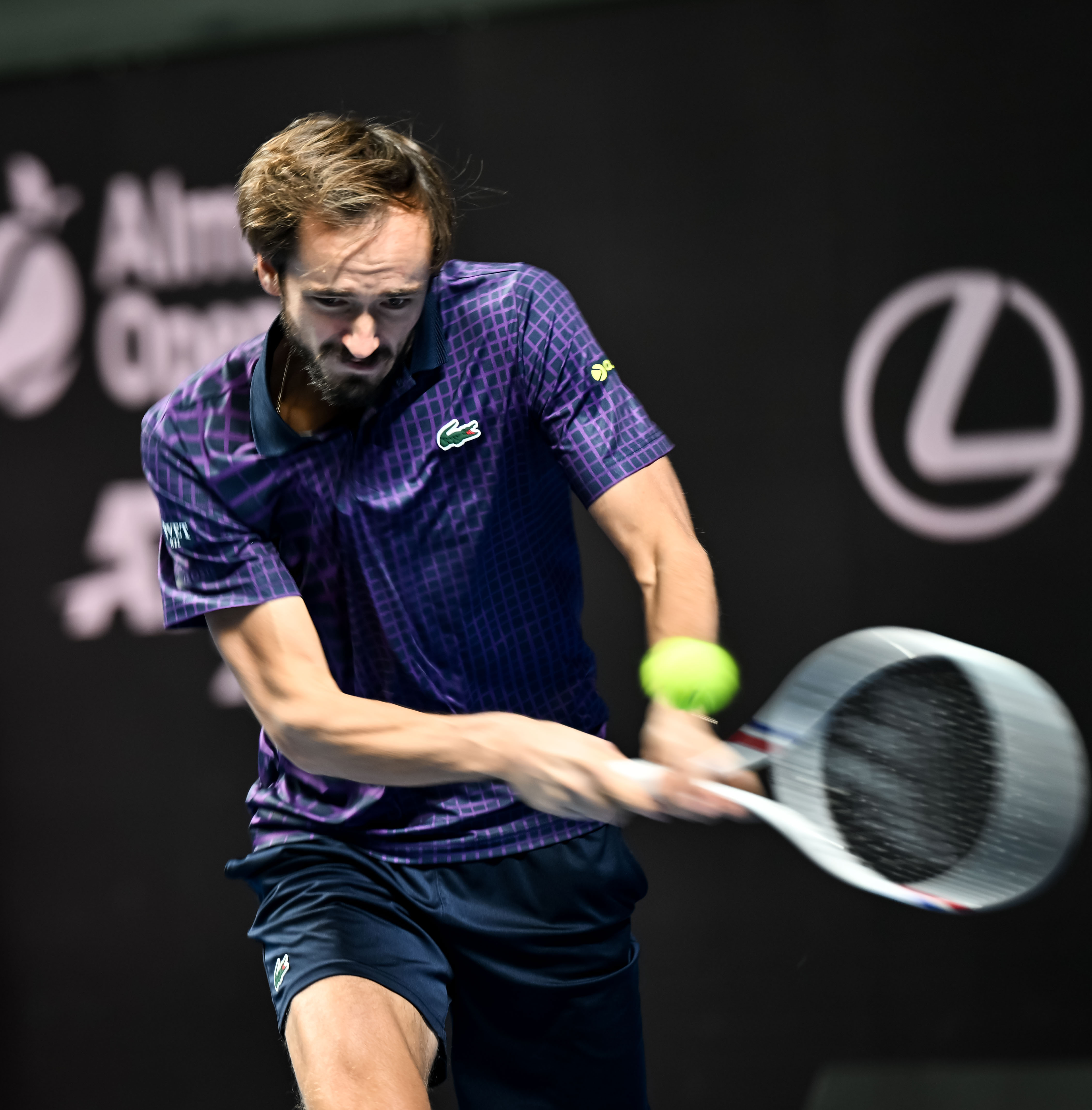 世界网球队血洗法国网球队,梅德韦杰夫绝境逆转的简单介绍 世界网球队血洗法国网球队,梅德韦杰夫绝境逆转的简单介绍