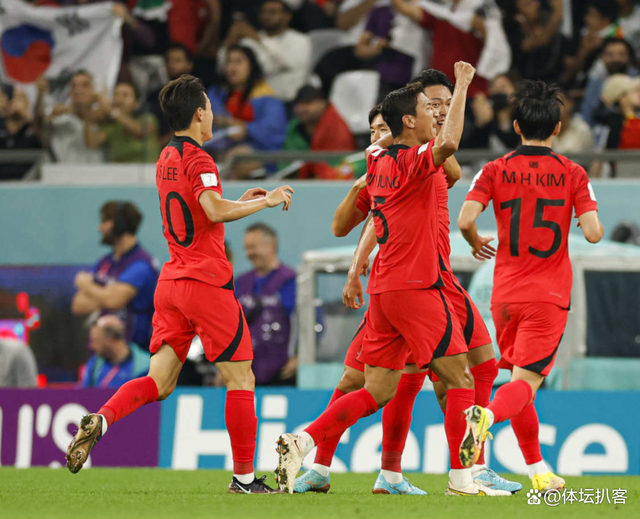 捷克队与斯洛伐克队激战，胜负难定