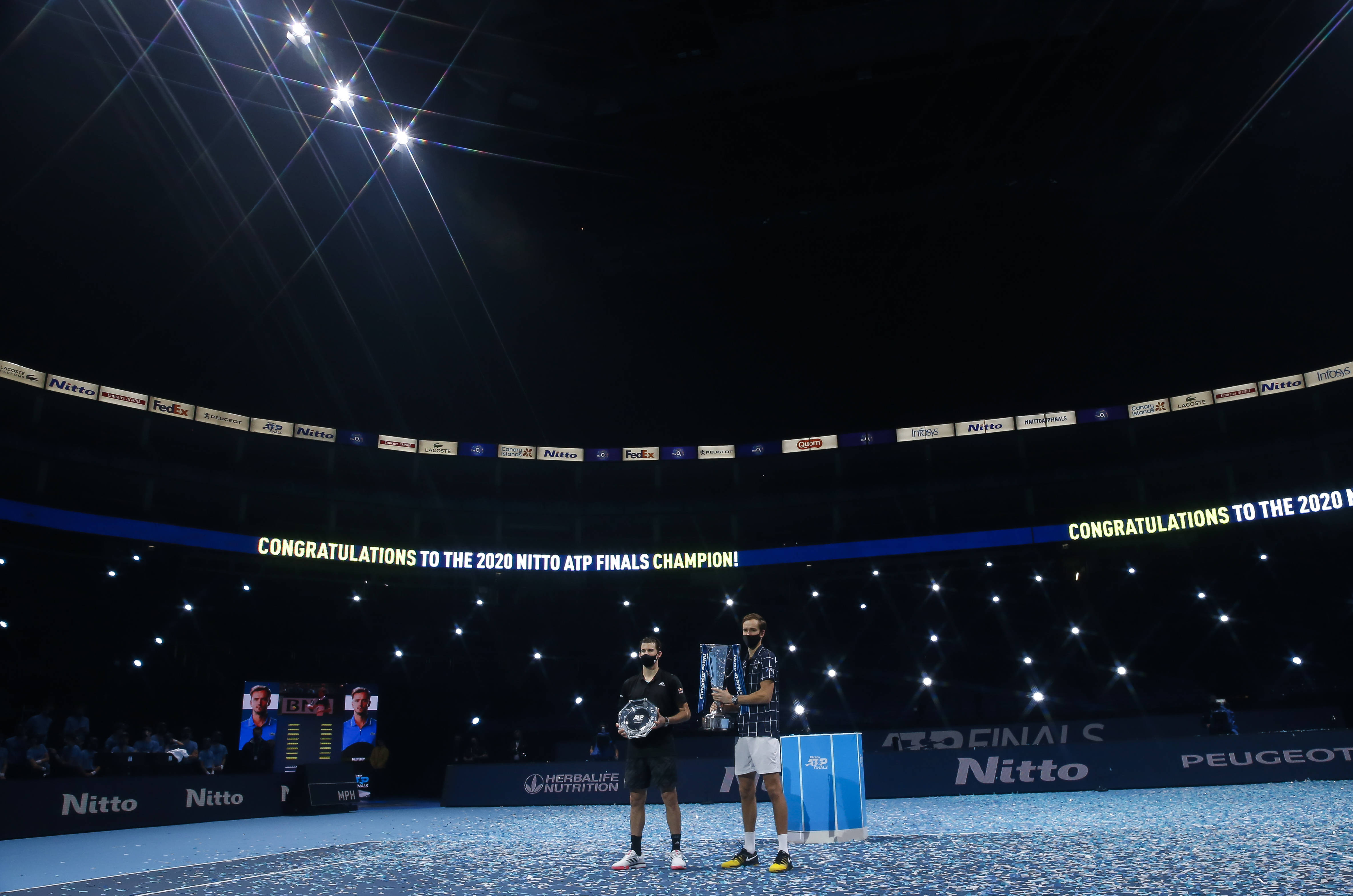 关于美网完胜年终总决赛，梅德韦杰夫刷新纪录的信息