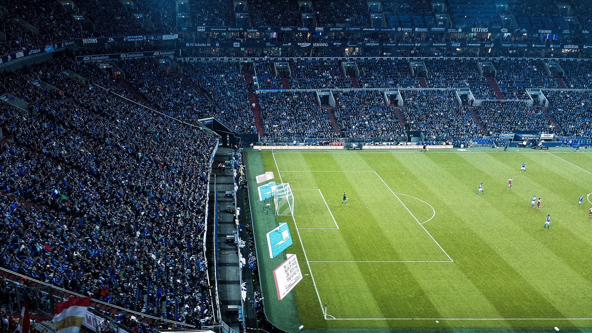 欧冠决赛之夜，楚阿梅尼大场面先生