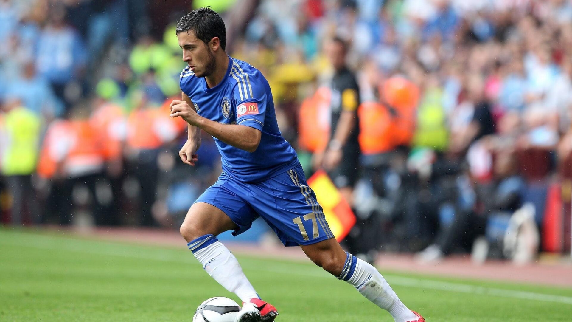 魔术险胜黄蜂，爱德华兹带队取胜的战术密码