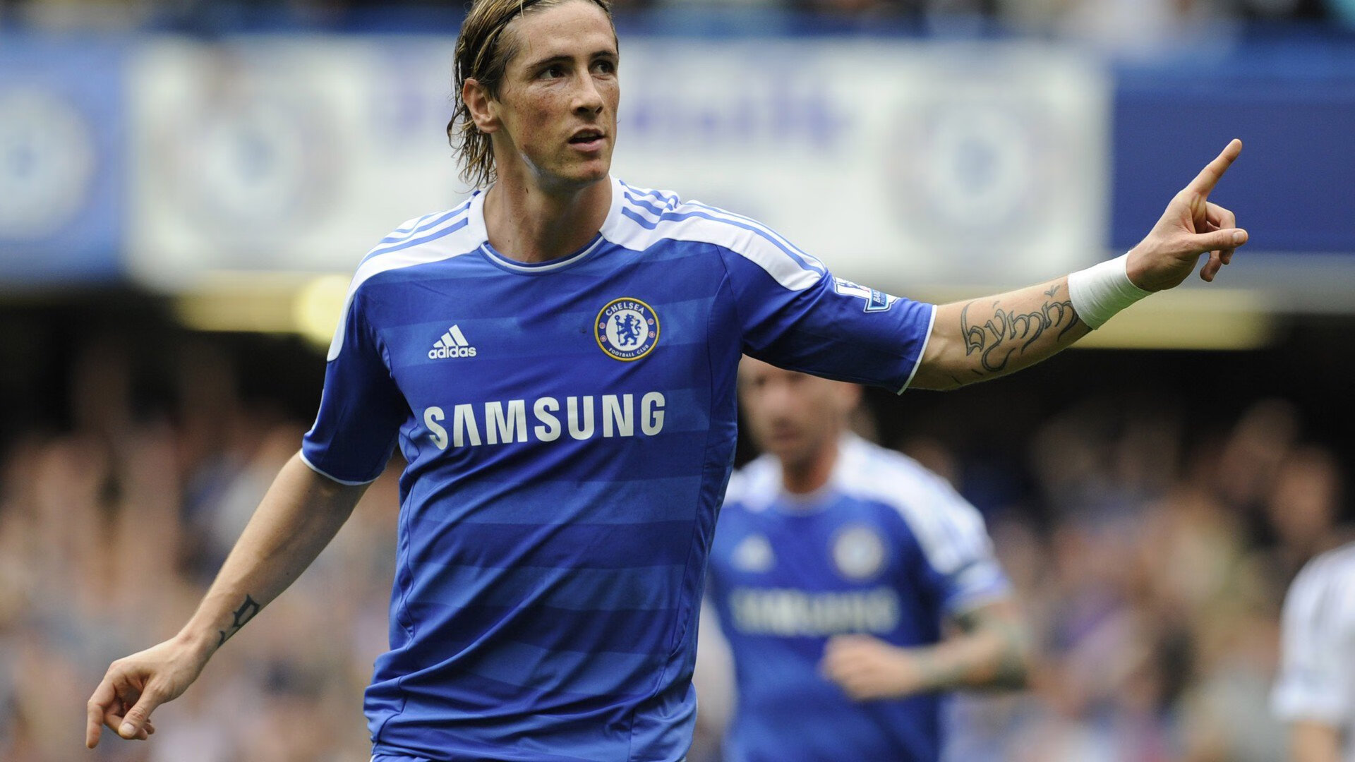 拜仁强势拿下喀麦隆,李刚仁成为关键先生,亚洲新星的欧冠崛起之路